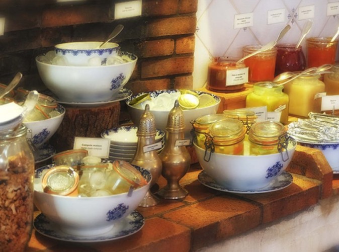 042_Le Clair de la Plume (c) Private Selection Hotels - Schoene Aussichten Touristik-sucr-buffet-petit-djeuner